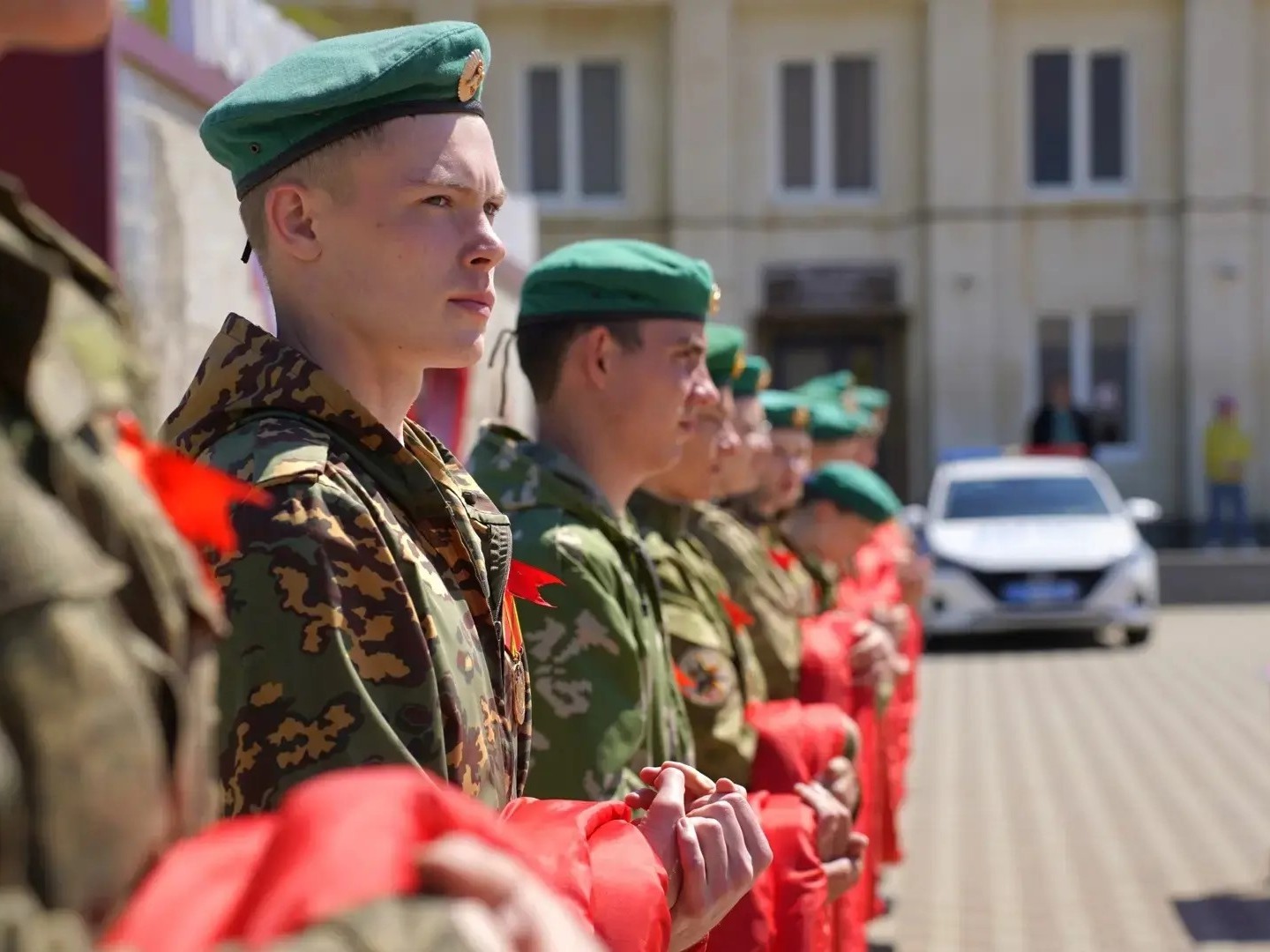 В едином строю с памятью: Госавтоинспекция возглавила колонну автопробега ко Дню Победы.