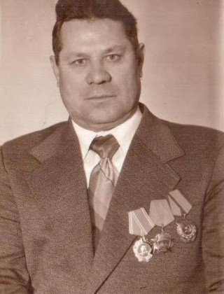 ЛЕДНИК   Федор Кузьмич.
